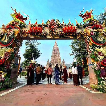 Nilam Guest House Бодх-Гая Экстерьер фото