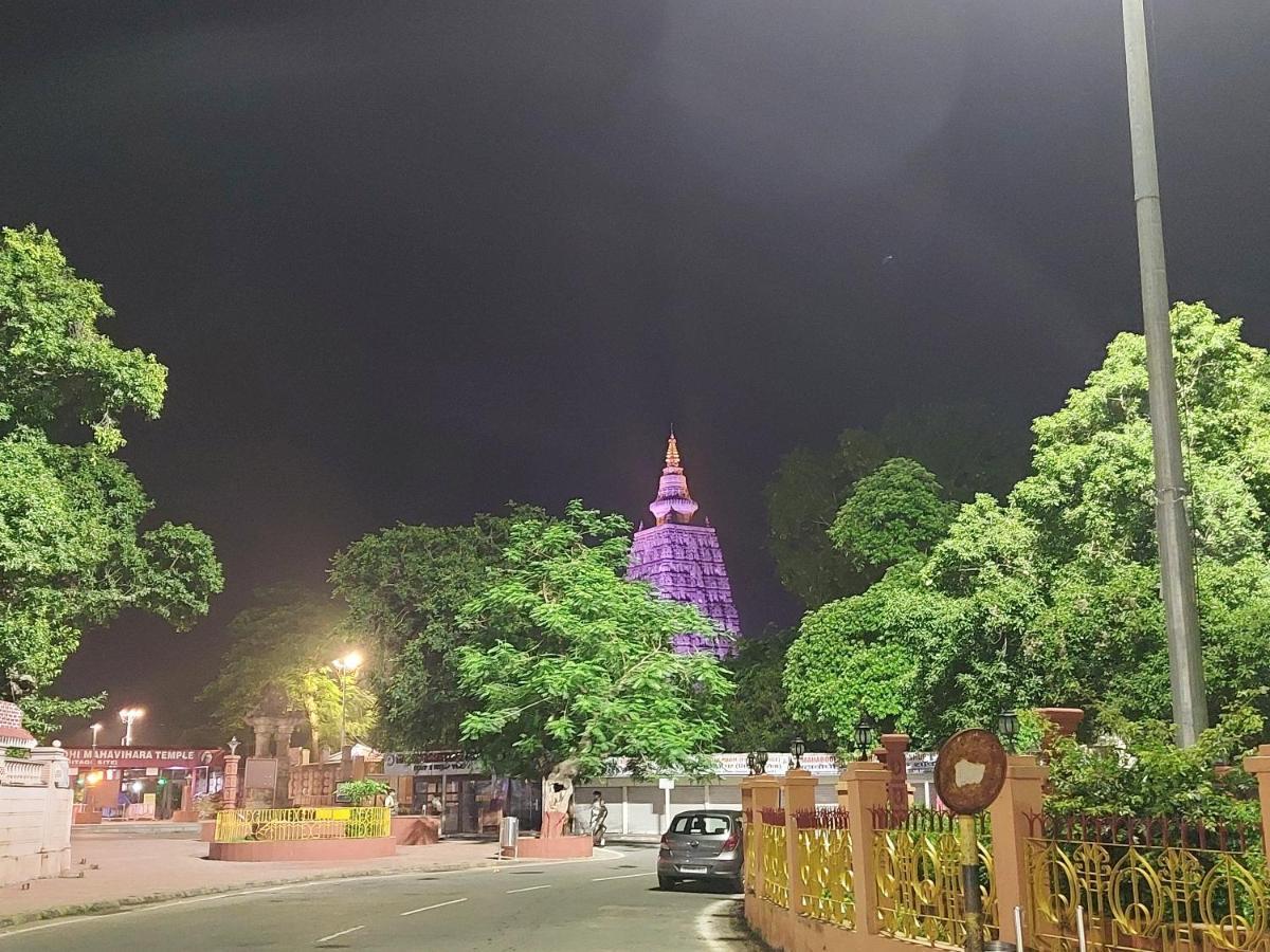 Nilam Guest House Бодх-Гая Экстерьер фото