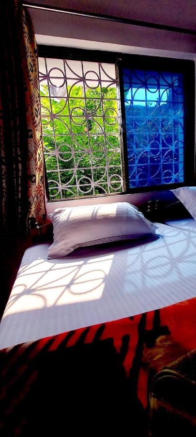 Nilam Guest House Бодх-Гая Экстерьер фото